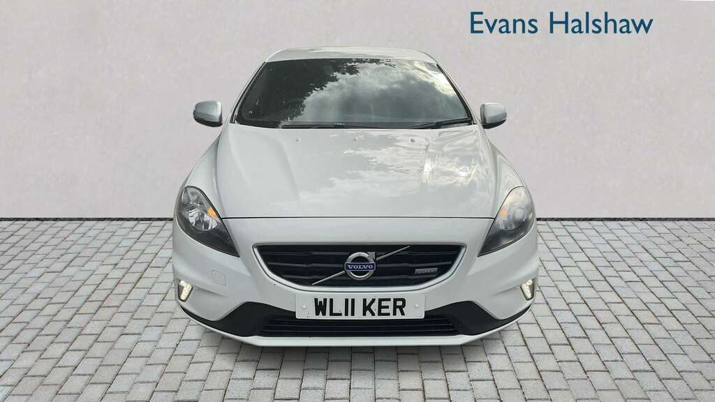 Volvo V40 D2 R Design 2014 FY64PYG White #4