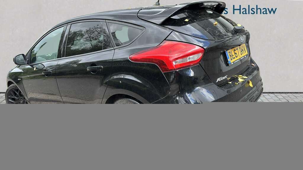 Ford Focus 1.5 Tdci 120 St-line Navigation 2018 BL67DHV Black #2