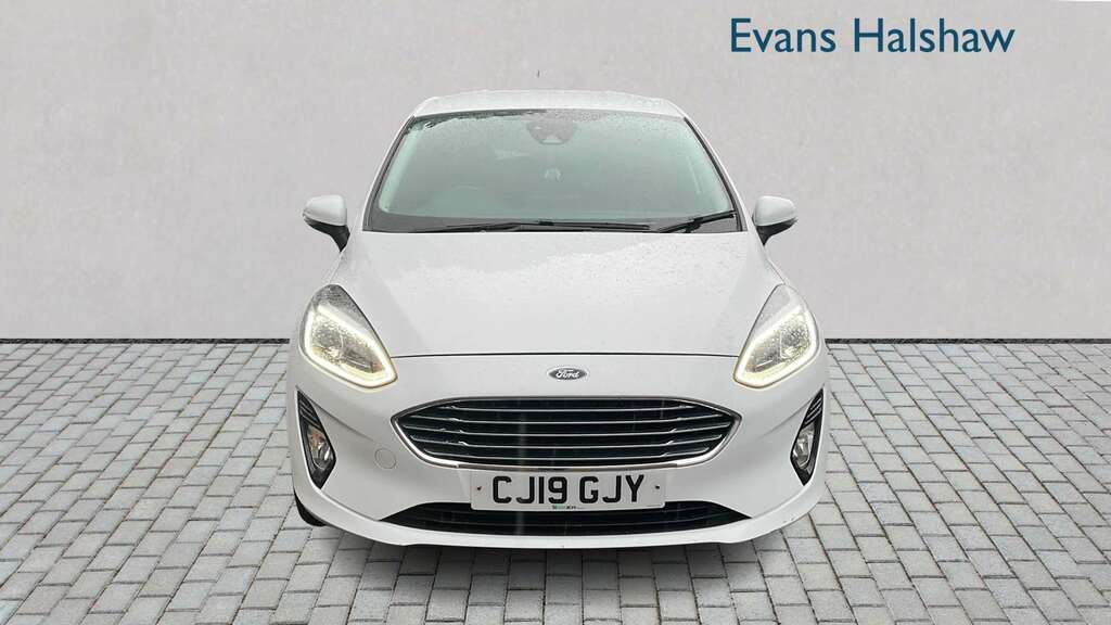 Ford Fiesta 1.0 Ecoboost Titanium 2019 CJ19GJY White #4