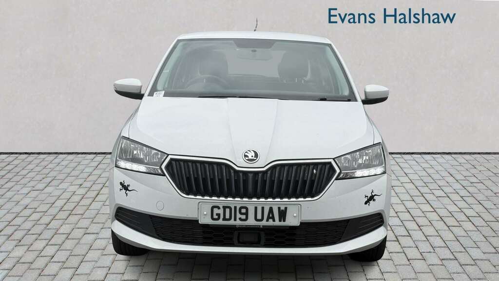 Skoda Fabia 1.0 Mpi 75 S 2019 GD19UAW White #3