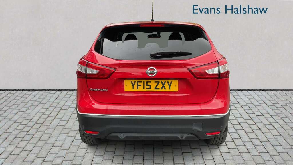 Nissan Qashqai 1.2 Dig-t N-tec Xtronic 2015 YF15ZXY Red #5
