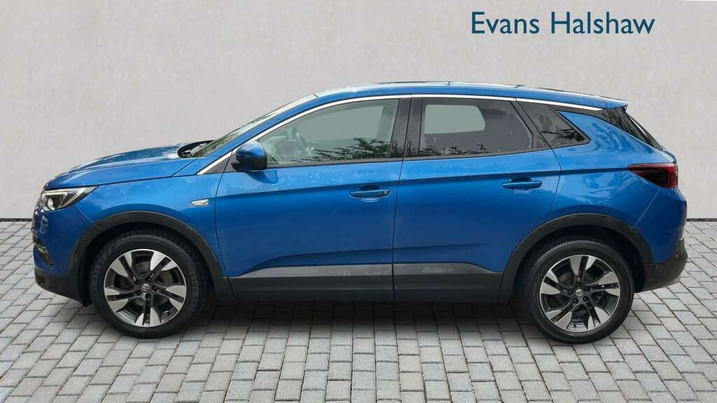 Vauxhall Grandland X 1.6 Turbo D Sport Nav 2018 DT18OZR Blue #2