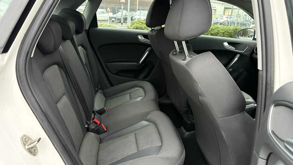Audi A1 1.6 Tdi Sport Nav 2018 FY68NUW White #6