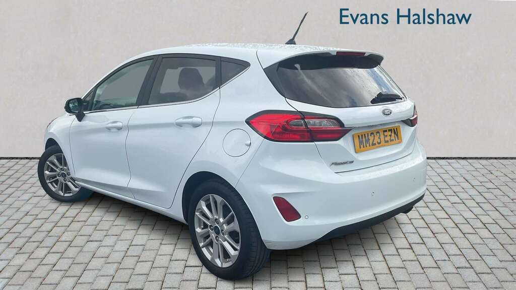 Ford Fiesta 1.0 Ecoboost Titanium 2023 MM23EZN White #2