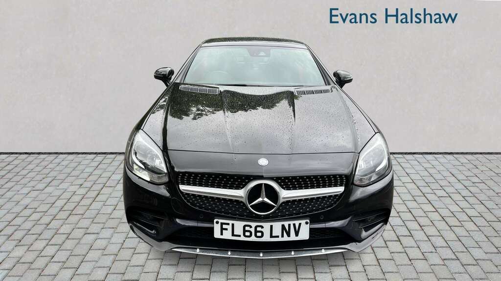 Mercedes-Benz SLC 200 Amg Line 9G-tronic 2016 Black #2
