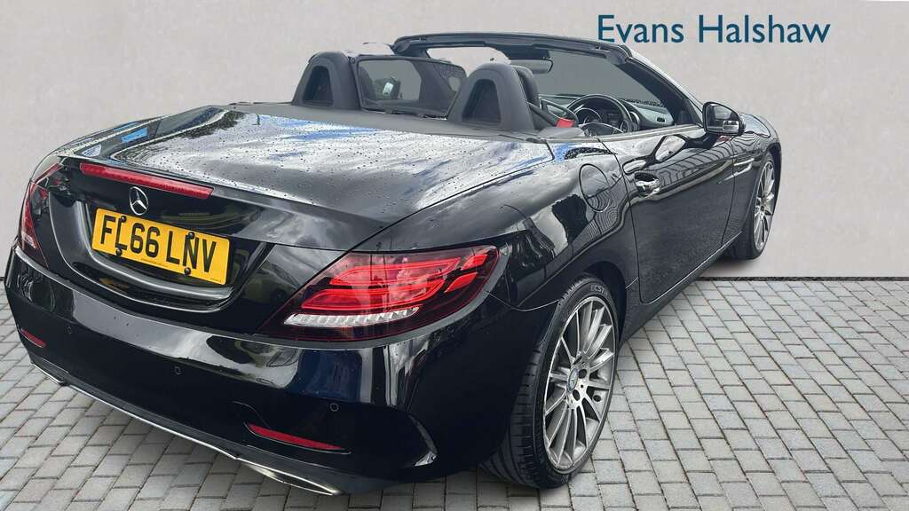 Mercedes-Benz SLC 200 Amg Line 9G-tronic 2016 Black #4