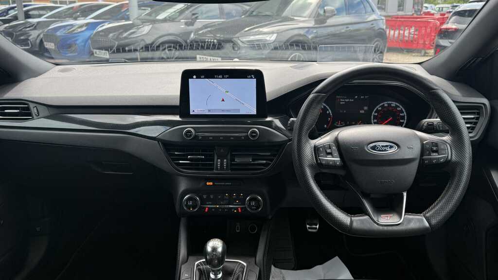 Ford Focus 2.3 Ecoboost St 2019 EA69FWB White #5