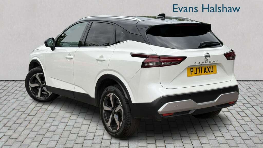 Nissan Qashqai 1.3 Dig-t Mh 158 N-connecta Xtronic 2021 PJ71AXU White #2