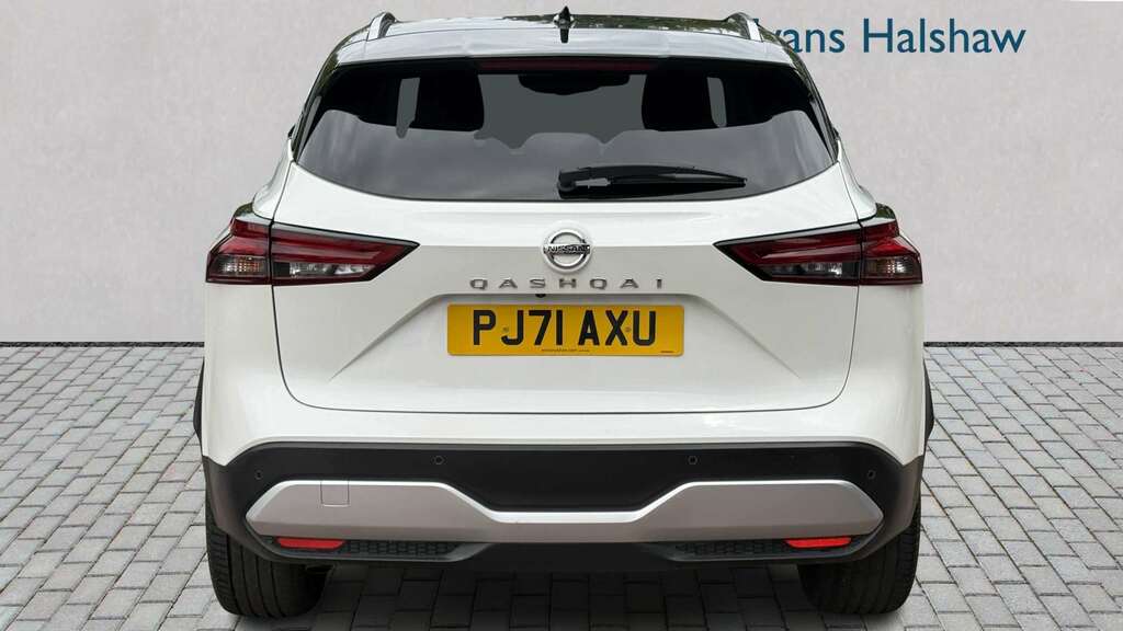 Nissan Qashqai 1.3 Dig-t Mh 158 N-connecta Xtronic 2021 PJ71AXU White #5