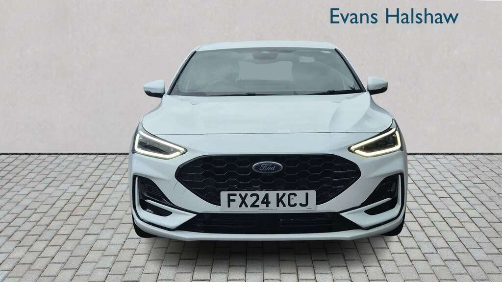 Ford Focus 1.0 Ecoboost Hybrid Mhev St-line X 2024 FX24KCJ White #4