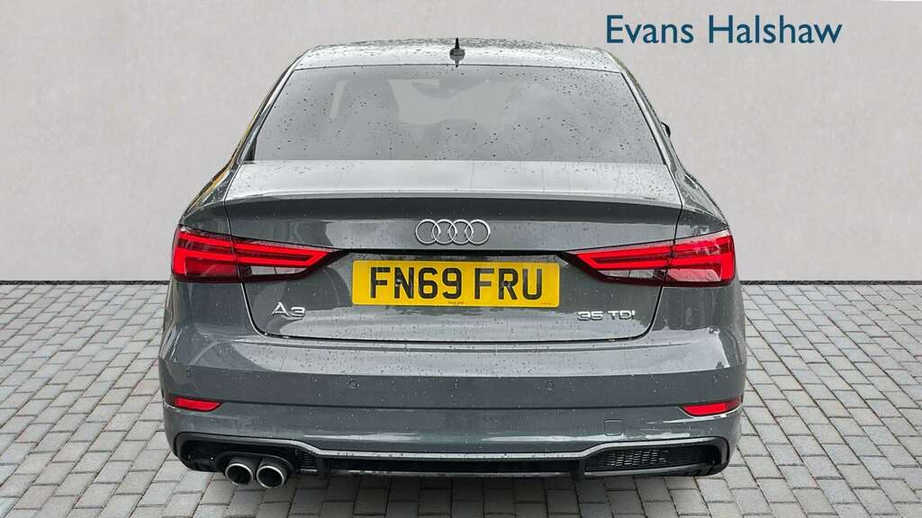 Audi A3 35 Tdi Black Edition S Tronic 2019 FN69FRU Grey #3