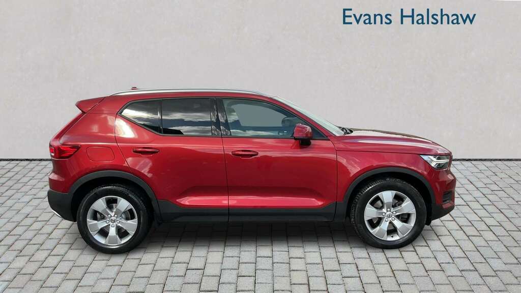 Volvo XC40 2.0 T4 Momentum Awd Geartronic 2019 Red #3