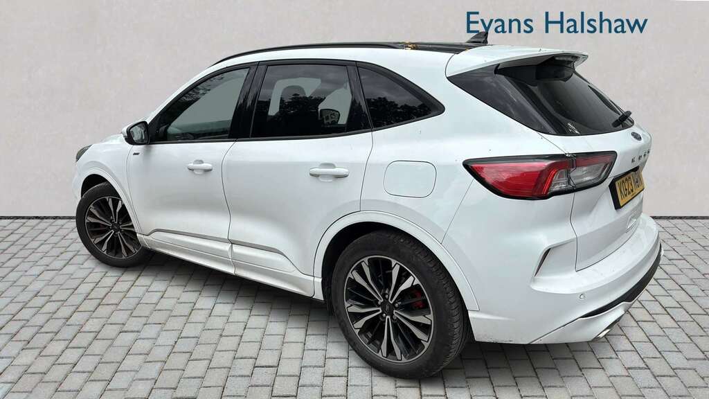 Ford Kuga 1.5 Ecoboost 150 St-line X Edition 2023 White