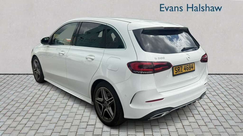 Mercedes-Benz B Class B200 Amg Line Executive 2021 White #3