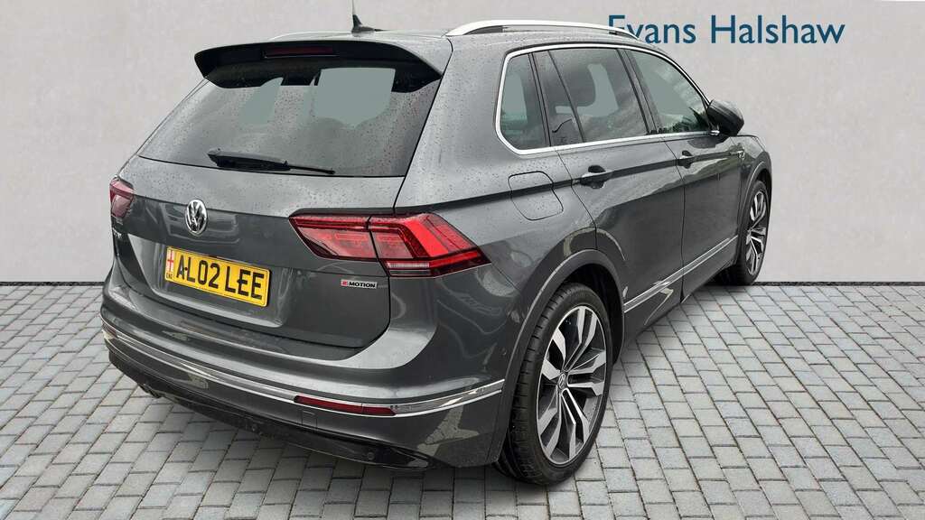 Volkswagen Tiguan 2.0 Tdi 150 4Motion R-line Tech Dsg 2020 SA20MBF Grey #2