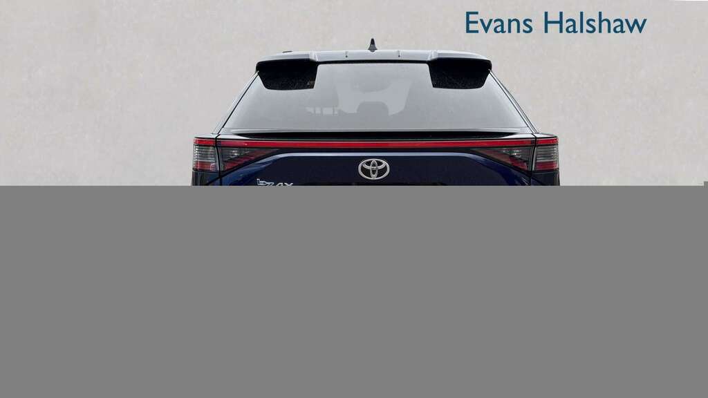 Toyota bZ4X 160Kw Premiere Edition 71.4Kwh Awd 2023 White #5