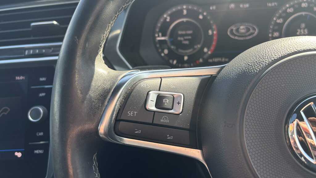 Volkswagen Tiguan 2.0 Tdi 190 4Motion R-line Dsg 2017 Grey #2