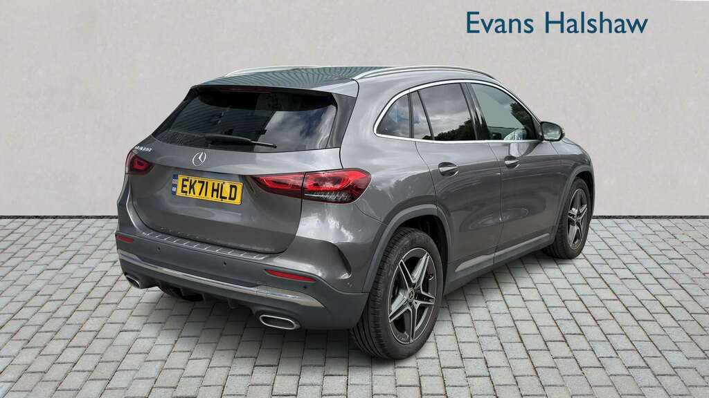 Mercedes-Benz GLA Class 180 Amg Line Executive 2021 EK71HLD Grey #4