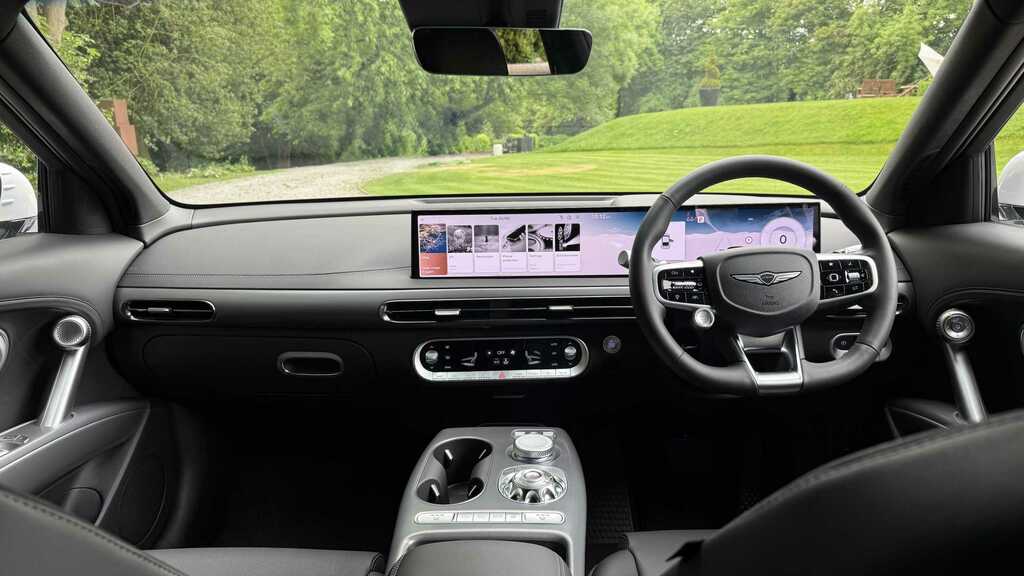 Genesis GV60 168Kw Pure 84Kwh 2026 White #2