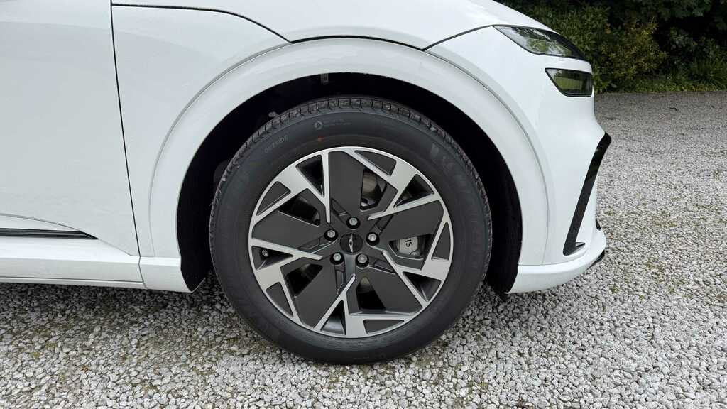 Genesis GV60 168Kw Pure 84Kwh 2026 White #3