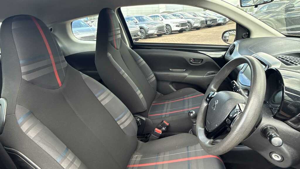 Peugeot 108 1.0 Active 2015 Black #4
