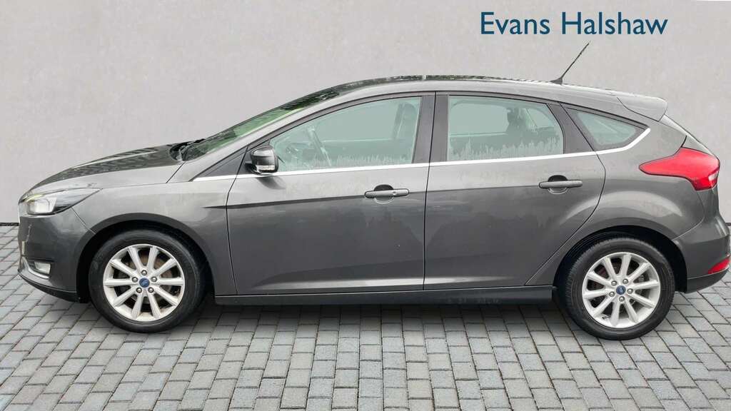 Ford Focus 1.0 Ecoboost 125 Titanium 2017 EO17SYT Grey #3