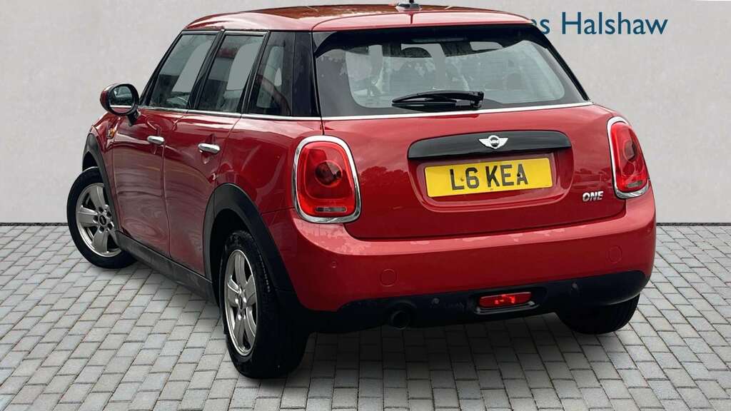 Mini Hatch 1.2 One Pepper Pack 2016 YF66KTD Red #2