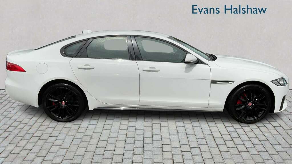 Jaguar XF 3.0D V6 S 2017 NX17POJ White #3