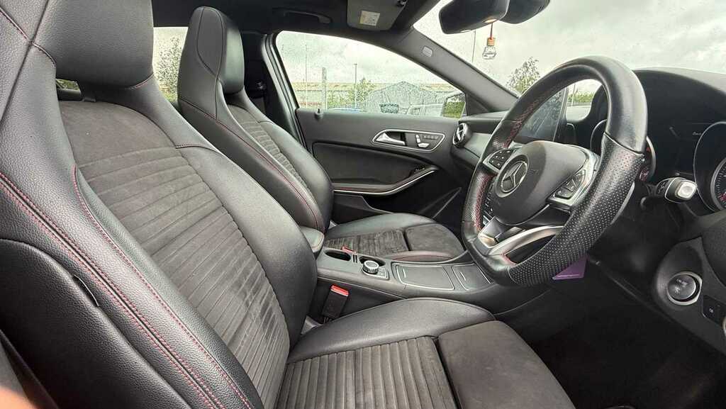 Mercedes-Benz GLA Class 220D 4Matic Amg Line Prem Plus 2018 KN68HZF Grey #3