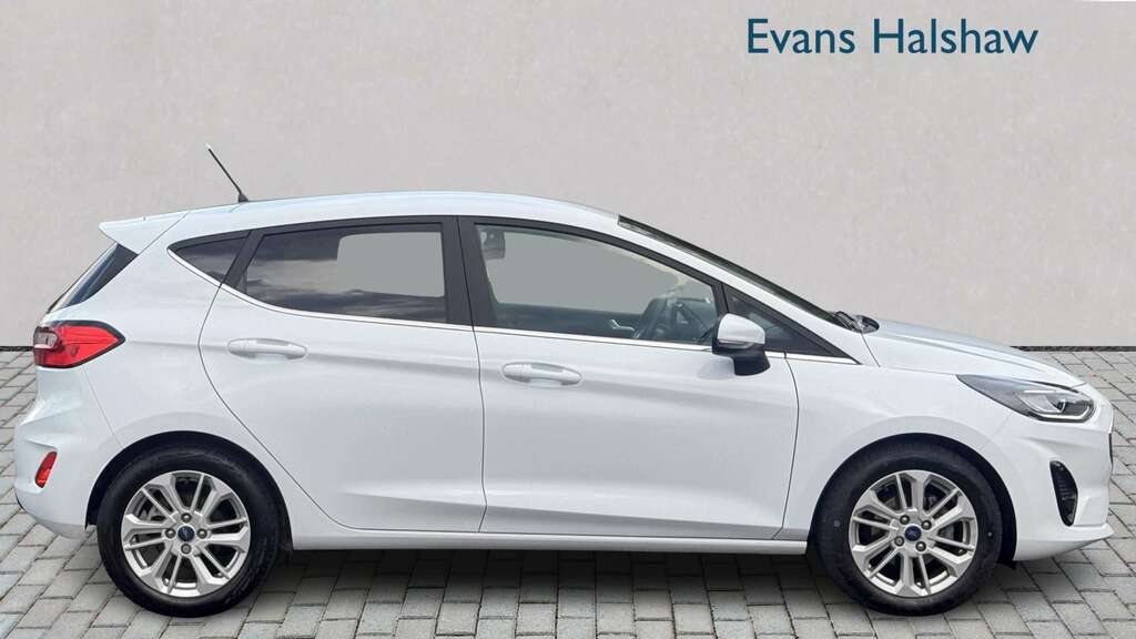 Ford Fiesta 1.0 Ecoboost Hybrid Mhev 125 Titanium 202 White #5