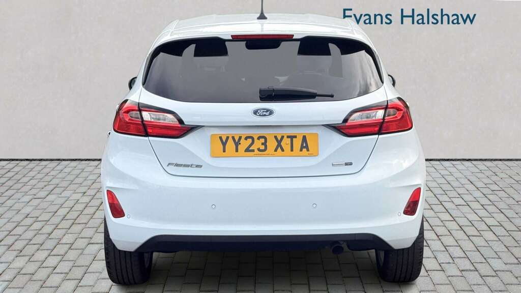 Ford Fiesta 1.0 Ecoboost Hybrid Mhev 125 Titanium 202 White #4