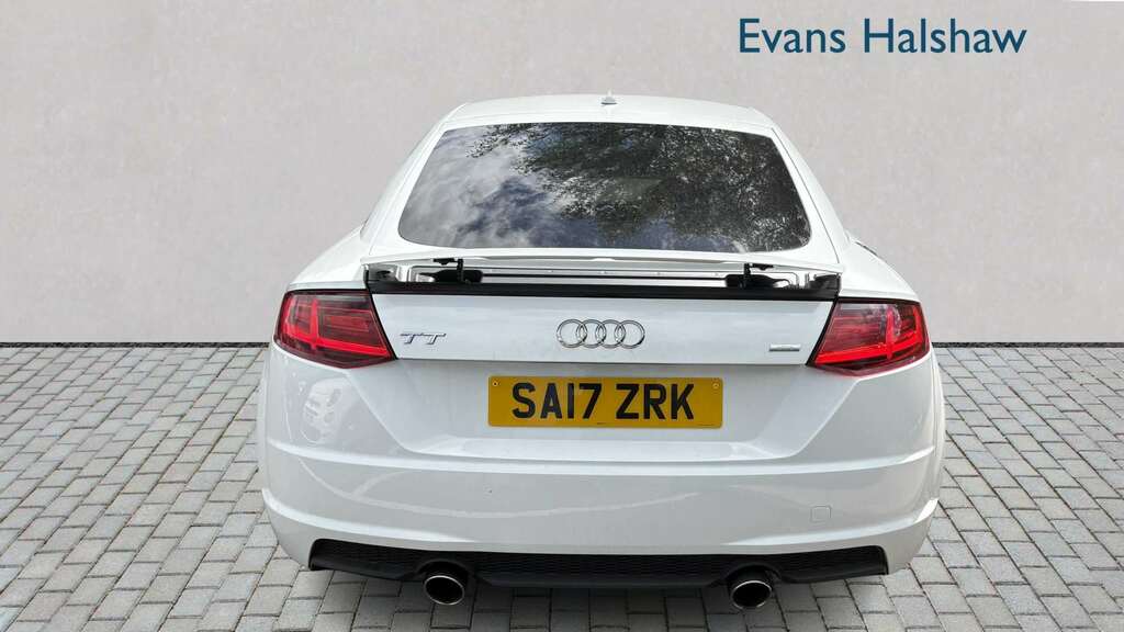 Audi TT 2.0 Tdi Ultra Black Edition 2017 White #4