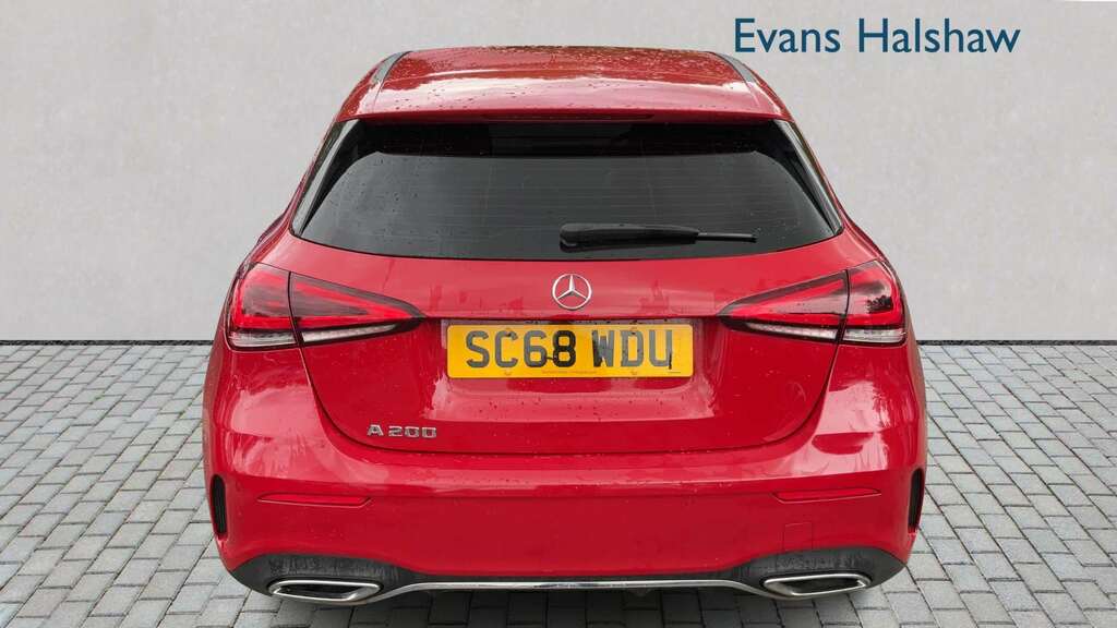 Mercedes-Benz A Class A200 Amg Line Premium 2018 SC68WDU Red #4