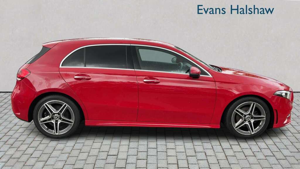 Mercedes-Benz A Class A200 Amg Line Premium 2018 SC68WDU Red #3