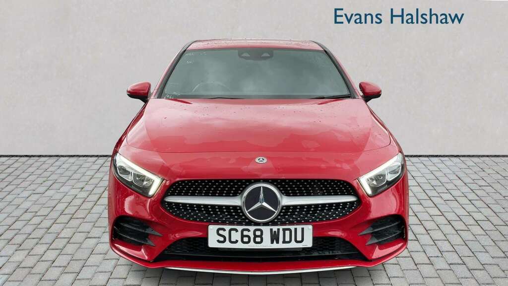 Mercedes-Benz A Class A200 Amg Line Premium 2018 SC68WDU Red #3