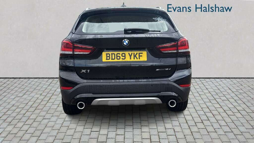 BMW X1 Sdrive 18D Xline Step 2019 Black #4