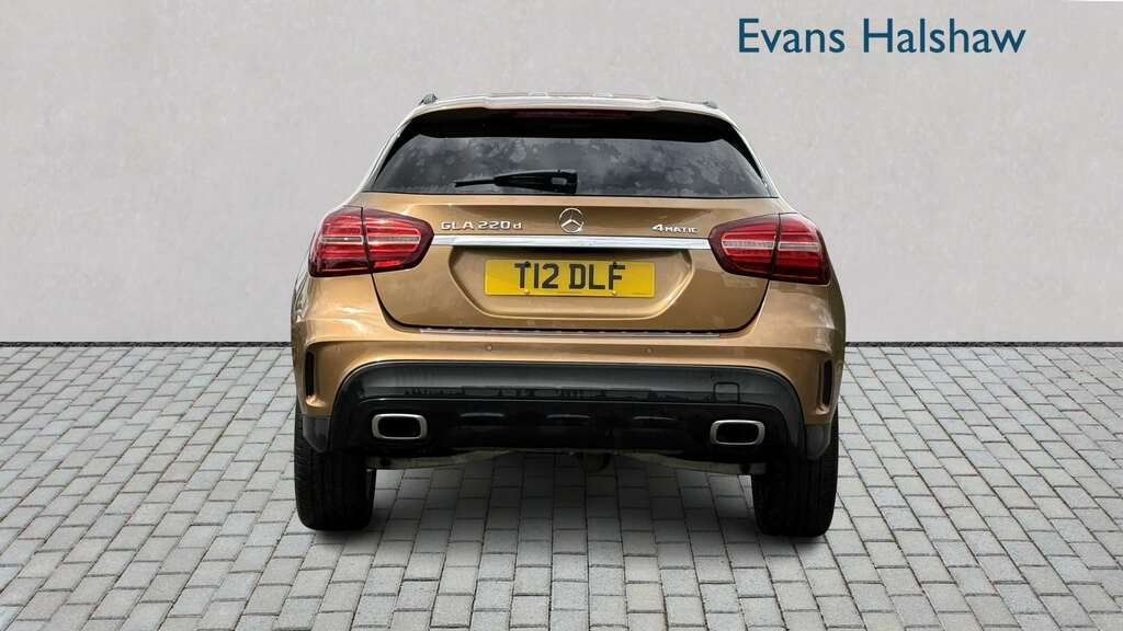 Mercedes-Benz GLA Class 220D 4Matic Amg Line Prem Plus 2018 Brown #5