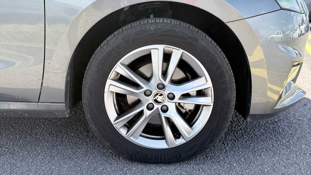 Skoda Fabia 1.0 Tsi 116 Se L Dsg 2024 Grey #6