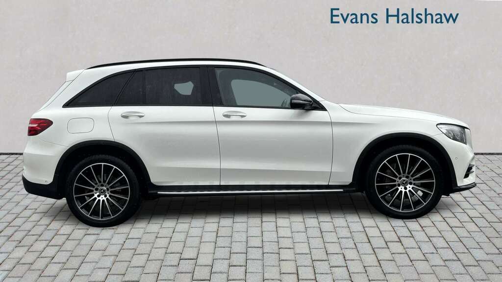 Mercedes-Benz GLC Class 220D 4Matic Amg Line Prem Plus 9G-tronic 2018 NA18VSG White #4