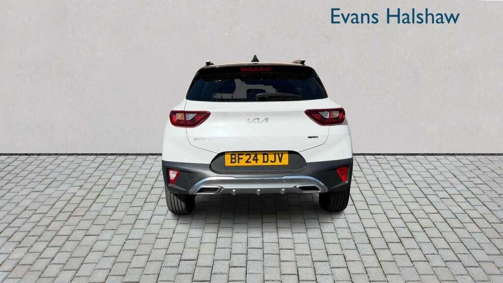 Kia Stonic 1.0T Gdi 48V Gt-line S Dct 2024 White #4