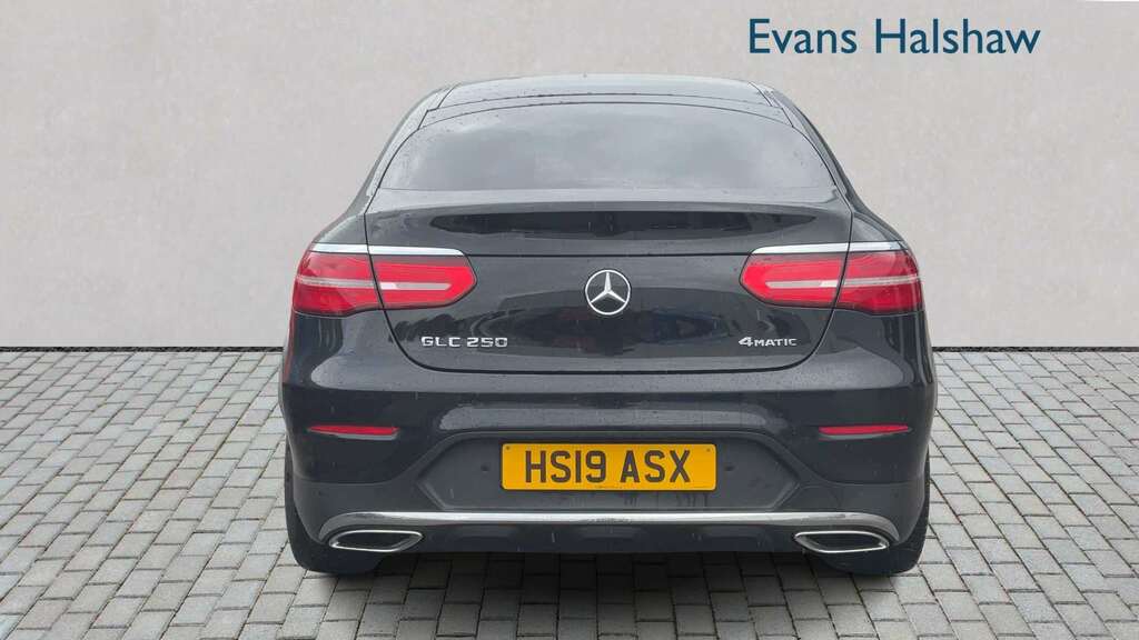 Mercedes-Benz GLC Class Glc 250 4Matic Amg Line Premium Plus 9G-tronic HS19ASX Black #5