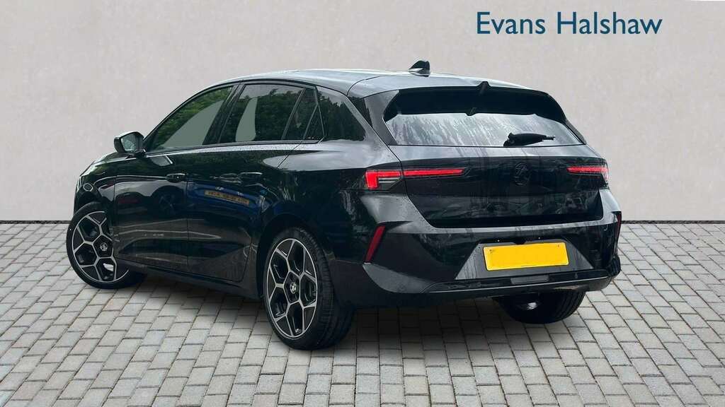 Vauxhall Astra 1.2 Turbo 130 Ultimate 2026 NL26FCV Black #2