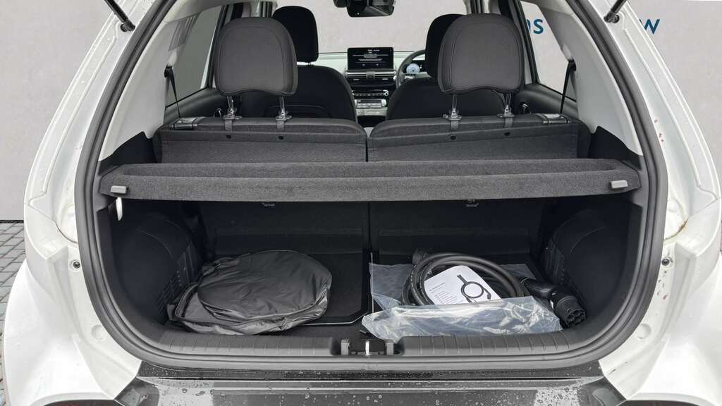 Hyundai Inster 85Kw 02 49Kwh 2026 White #6