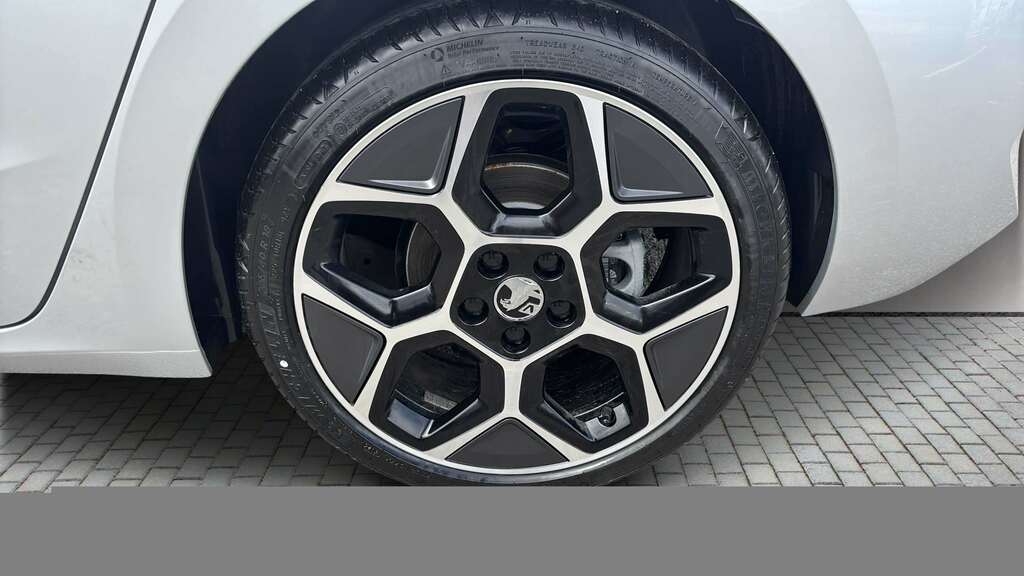 Vauxhall Astra 1.2 Turbo 130 Ultimate 2026 NL26FCX White #4