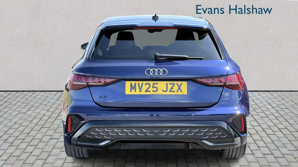 Audi A3 35 Tfsi S Line S Tronic 2025 MV25JZX Blue #5