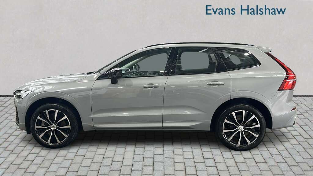 Volvo XC60 2.0 B5p Plus Dark Awd Geartronic 2024 FL74OEY Grey #3