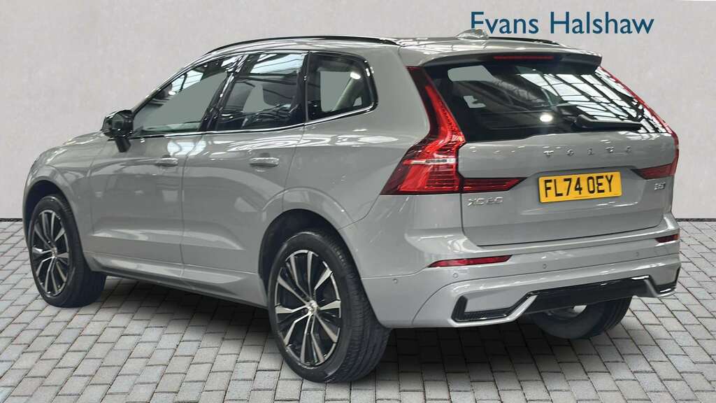Volvo XC60 2.0 B5p Plus Dark Awd Geartronic 2024 FL74OEY Grey #2