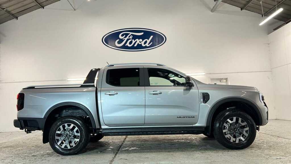 Ford Ranger Pick Up Dcab Wildtrak 2.3 Ecoboost Phev 281 Silver #2