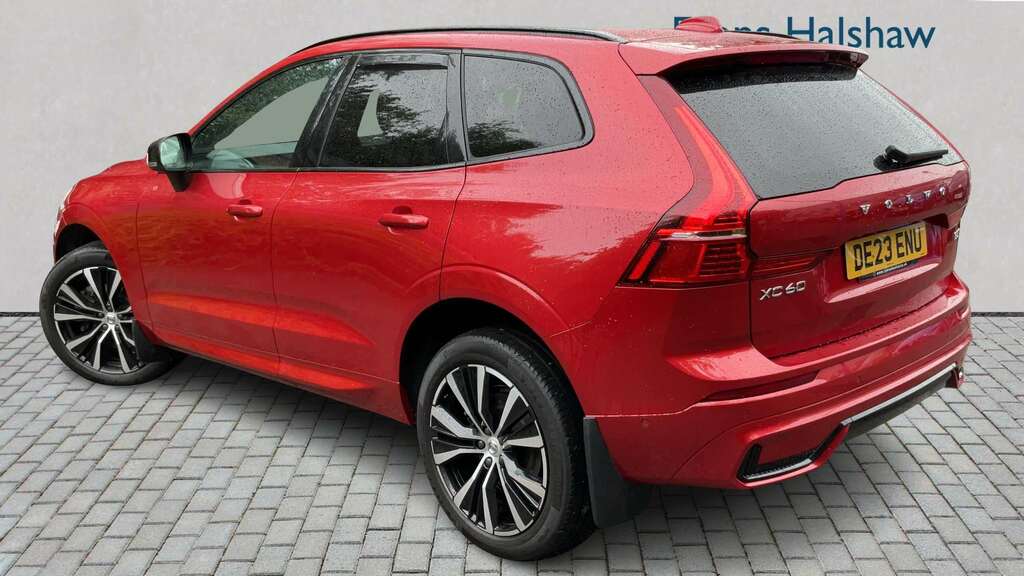 Volvo XC60 2.0 B5p Ultimate Dark Awd Geartronic 2023 DE23ENU Red #2