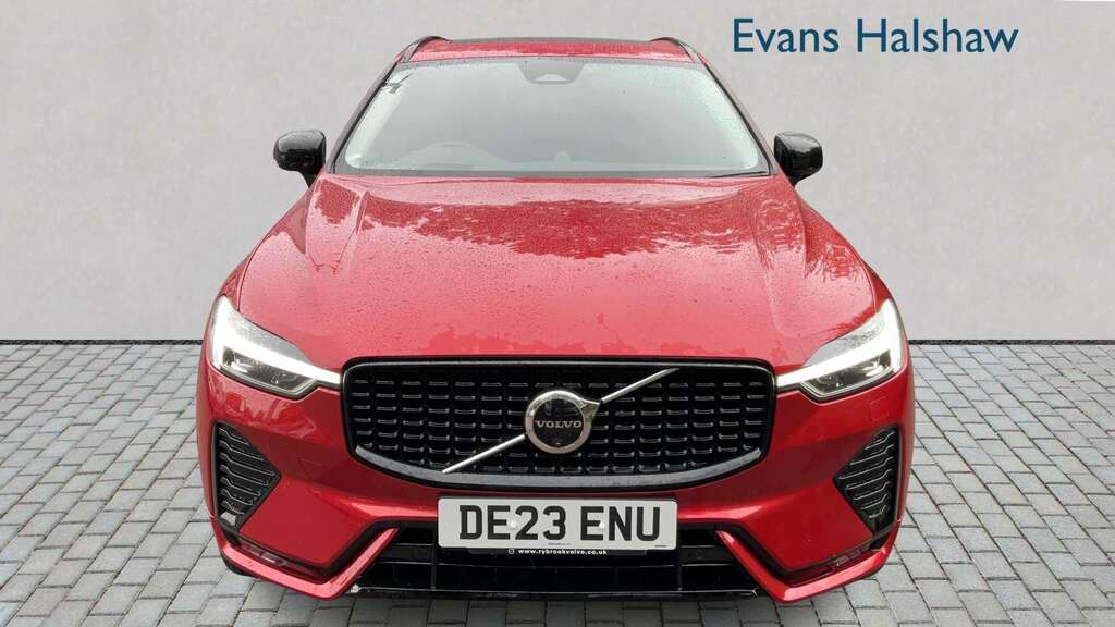 Volvo XC60 2.0 B5p Ultimate Dark Awd Geartronic 2023 DE23ENU Red #4